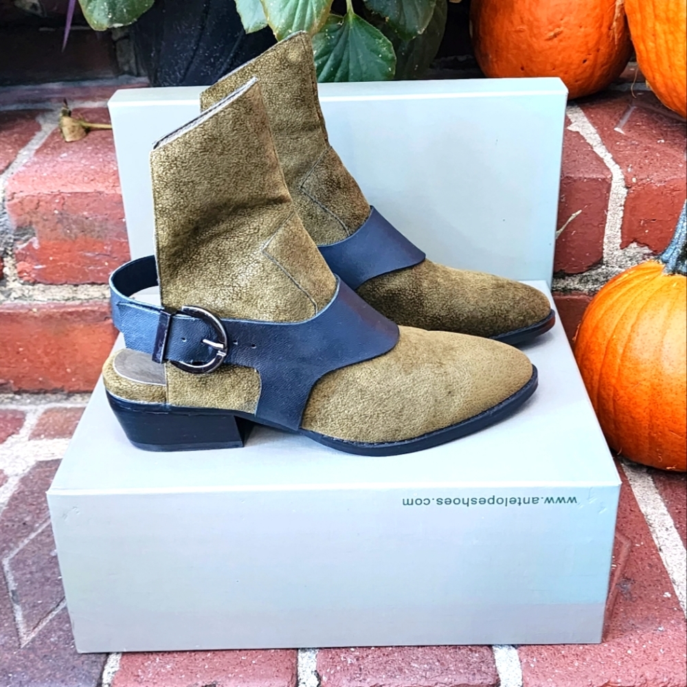 Antelope women's boot.  Size 36.
